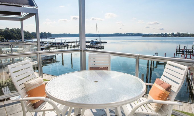 Metung Hotel | The Moorings at Metung