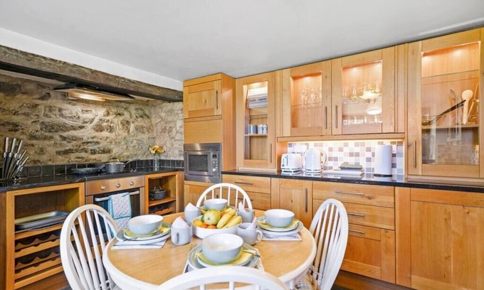 Winster Cabaña | The Most Stunning Views from Easter Cottage