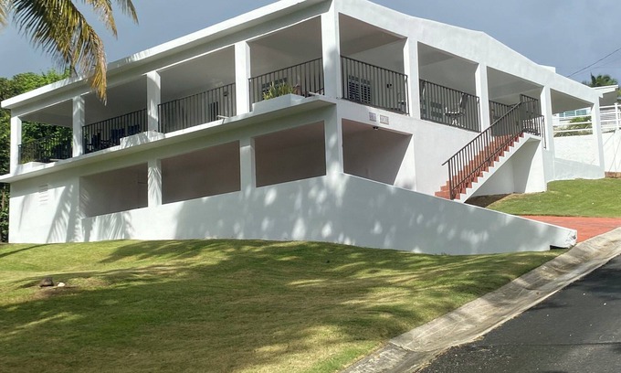 Yabucoa Casa | Casa Ohio: Retiro Frente a la Playa de 4 Dormitorios