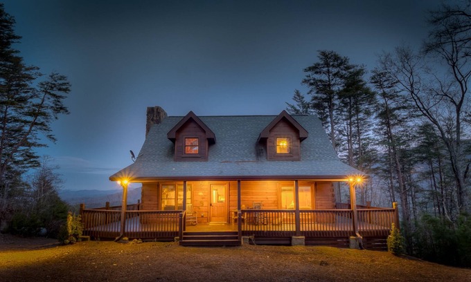 Blue Ridge Cabina | The Overlook by Escape to Blue Ridge