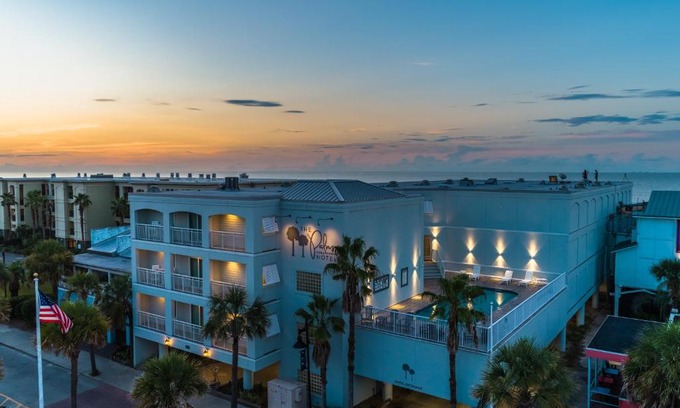 Isle of Palms Hotel | The Palms Oceanfront Hotel