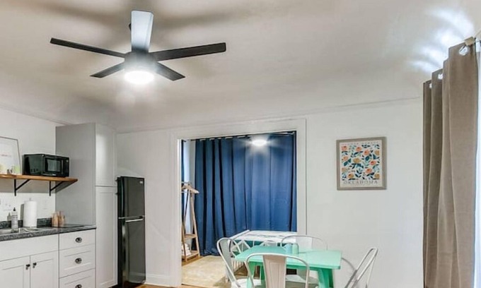 Lincoln Terrace Apartamento | "The Pantone Penthouse" - 1B/1B