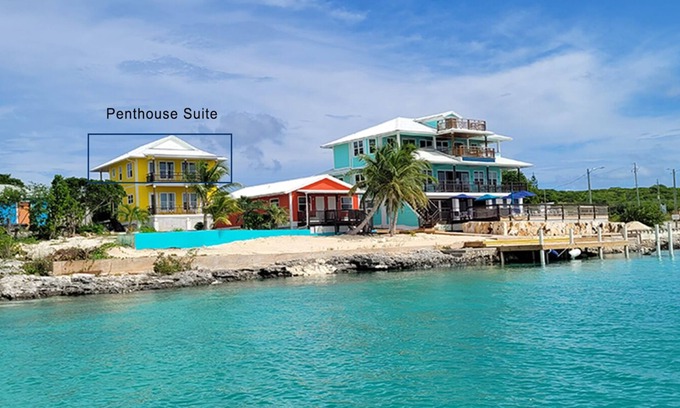 Salt Pond Cabina | The Penthouse Suite Sunset Views Long Island Harbour Club