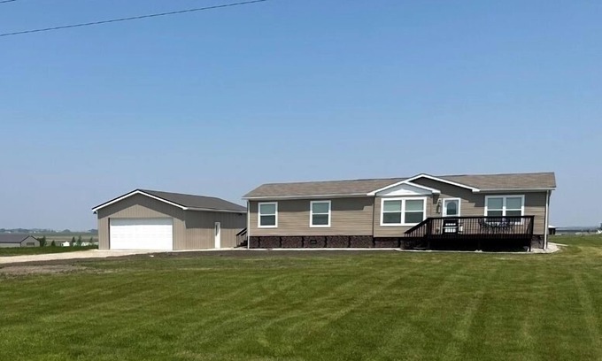Devils Lake Casa | The Reel Deal in Devils Lake with Shop – Boat Launch Nearby