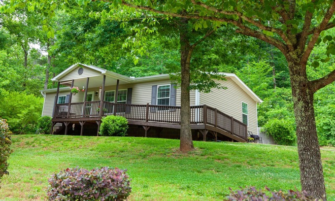 Travelers Rest Cabaña | The Retreat in the Woods, Travelers Rest, SC