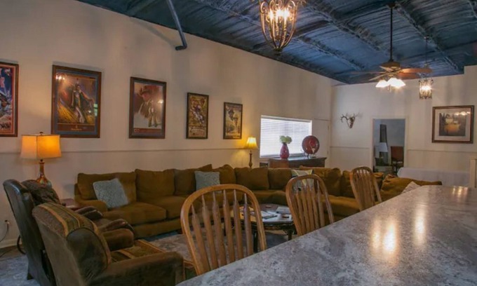 Richland Springs Otro | The Retreat in Richland Springs