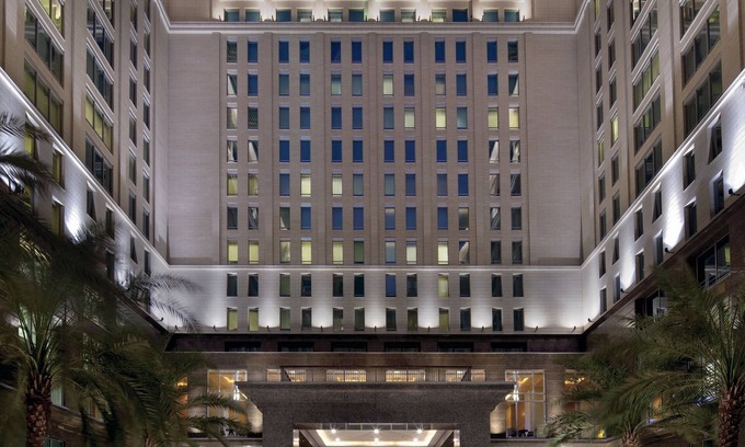 DIFC Hotel | The Ritz-Carlton Executive Residences