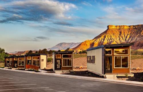 Virgin Apartamento | The Riv at Zion