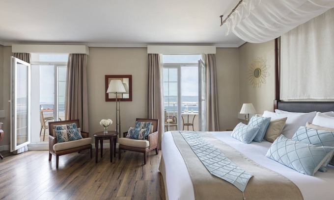 Gibraltar Hotel | The Rock Hotel