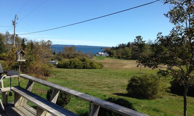 Vinalhaven Casa | El gallinero en el puerto de Roberts