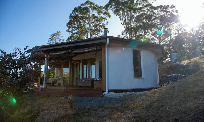 Cygnet Casa | The Roundhouses. Strawbale luxury accommodation on a small hobby farm.