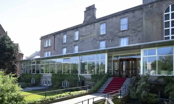 Perth Hotel | The Royal George Hotel