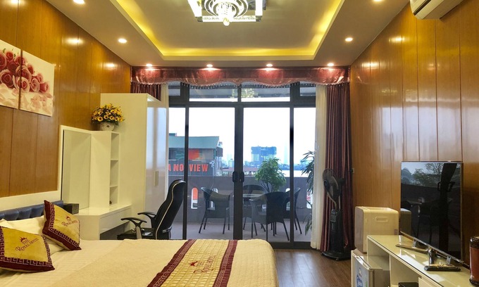 Yen Phu Hotel | The Royal Hotel