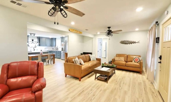 Amity Casa | The Rusty Diamond - close to Lake Greeson on spacious 3+ acres