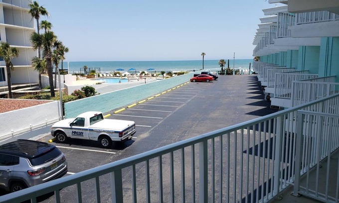 Daytona Beach Shores Hotel | The Seascape Inn