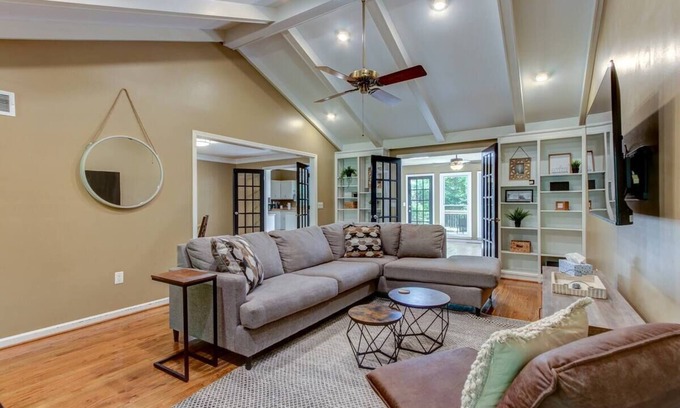 Fayetteville Casa | The Serene Spot