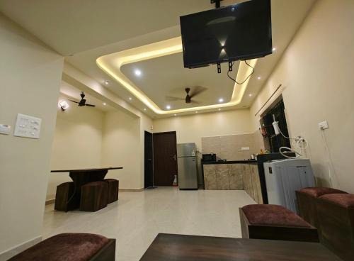 Benaulim Casa | The Sharva 1 by Shiva stays with open air Bathtub, close to Varca beach