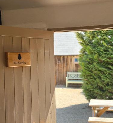 Lechlade Casa | The Smythy Cotswolds Farm Stay With Pool