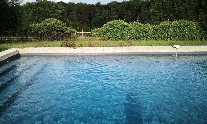 Saint-Maime-de-Pereyrol Casa | The softness, silence and space of a country house, private pool