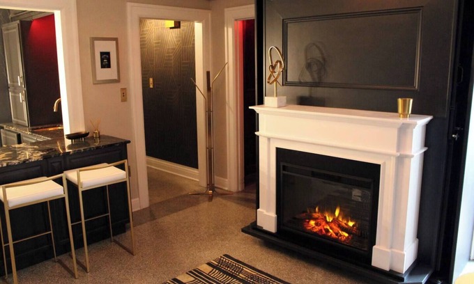 Heart of Missoula Condominio | The Speakeasy Condo in the historic Wilma Theater