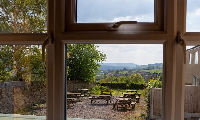 Stroud Hotel | The Star Inn