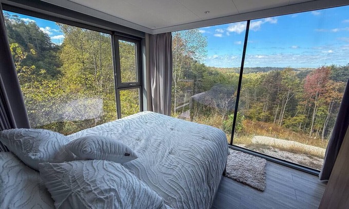 Campton Cabina | The Starship at Komodo Springs