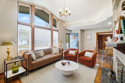 Van Wert Casa | The Stoop On Spencer Drive