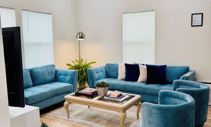 Near East Side Casa | The Taste of San Antonio: Downtown/Alamodome/Pearl/Riverwalk