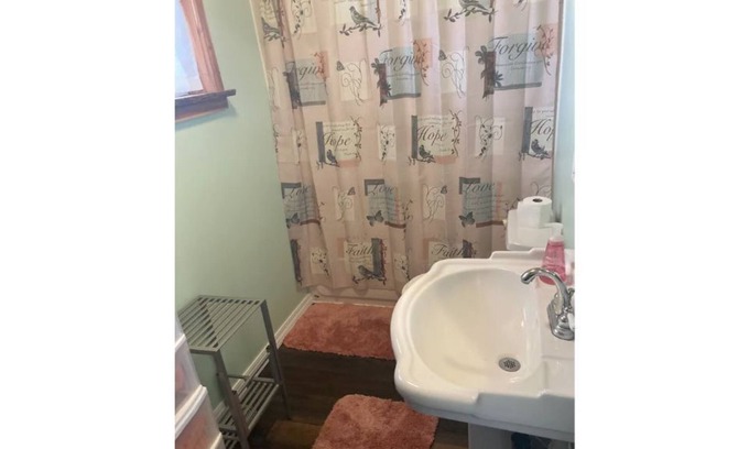 Squires Casa | The Tiny of the Ozarks ~ many nearby attractions