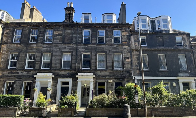 Tollcross Casa | The Valentine Townhouse Hotel