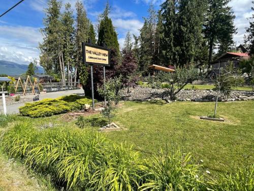 Creston Hotel | The Valley View Cabins and Event Center