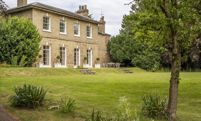 Great Limber Cabaña | The Vicarage - a beautiful property sleeping 12 guests in 6 bedrooms