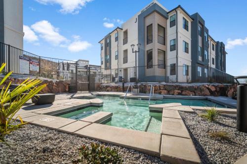 St. George Casa | The View - Resort Amenities & Epic Views