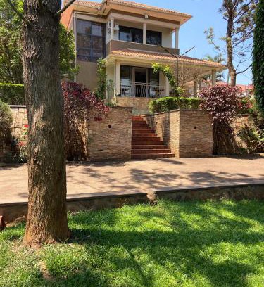 Kampala Cama Y Desayuno | The Villa Residences Katale