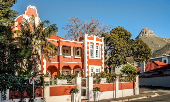 Sea Point Hotel | The Villa Rosa Hotel & Self-catering Apartments