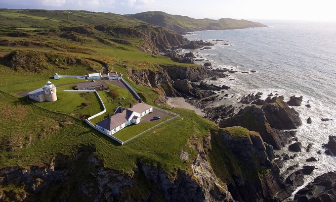 Mortehoe Cabaña | Esta casa de campo es parte del sitio Bull Point Lighthouse, a las afueras de la bonita localidad de Mortehoe.