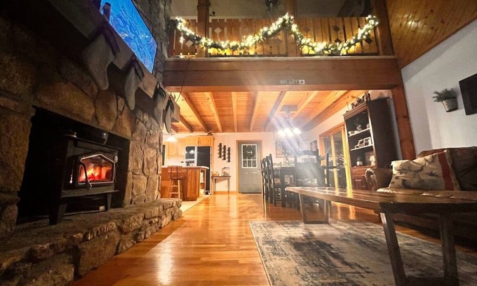 Mars Hill Casa | This house is a 4 bedroom(s), 3 bathrooms, located in Mars Hill, NC.