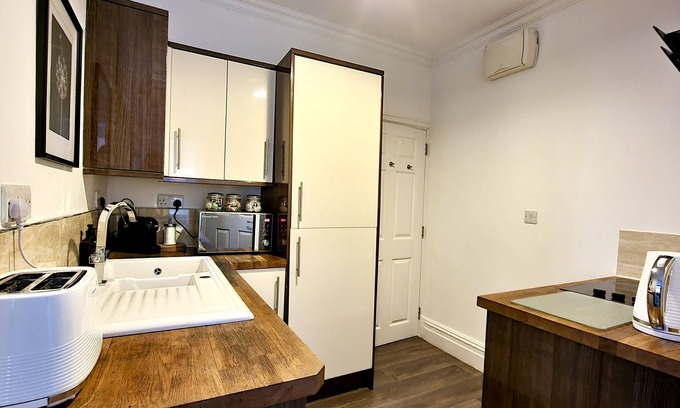 Canton Apartamento | Thompson Apartments No.3 by Switchback Stays