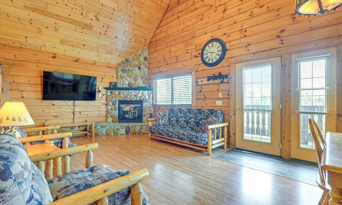 Warrens Casa | Three Bears Resort Home w/ Perks + Outdoor Spots!