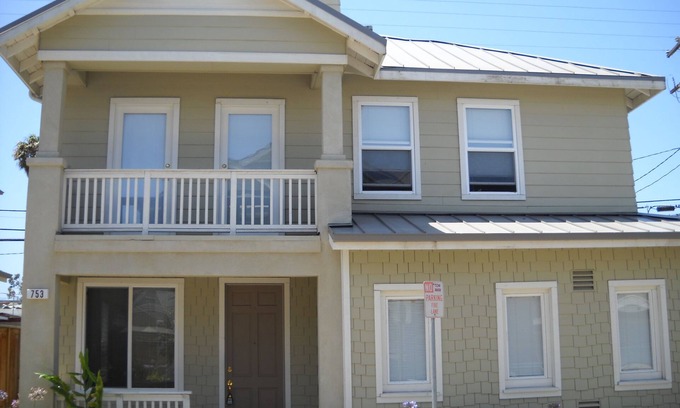 Port Hueneme Casa | ENCANTADOR 3 habitaciones 2. 5 baños Cape Cod Home