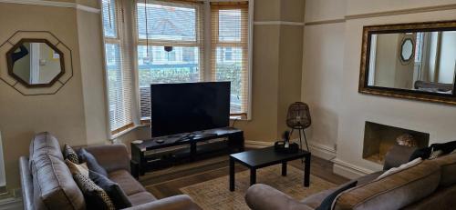 Roath Apartamento | Three Bedroom Apartment with Roof Terrace Near City Centre