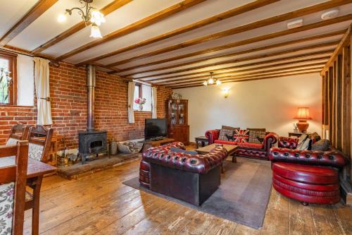 Aldborough Casa | Threshers Barn and Shire Horse Barn