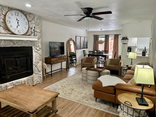 Red River Casa | Timbers Tavern