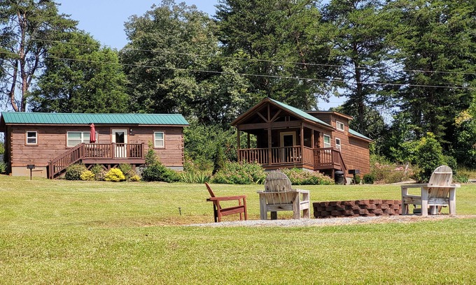 Mill Spring Cabina | CABINA PEQUEÑA EN TRYON NC - 3 MILLAS A TIEC- PET FRIENDLY