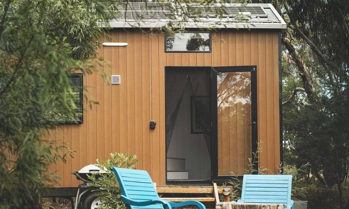 Newham Casa | Tiny Hideaway at Cloverhills by Tiny Away