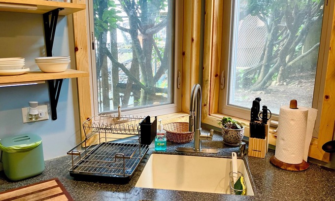 Haller Lake Cabaña | Tiny Mansion - Seattle! Make this Cozy, Custom Cottage your Seattle Summer Home!