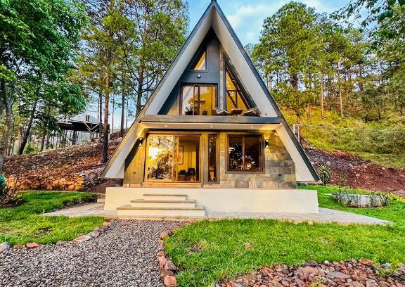 Comayagua Chalet De Esquí | Tiny Pines A-Frame Cabin, Domes and Luxury Glamping Site