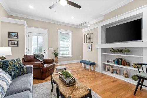 Clarksville Casa | Todd's Place in Downtown Clarksville (638 Madison St, #5)