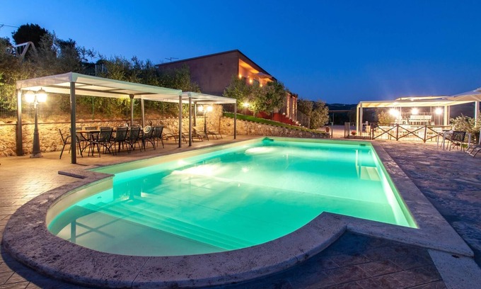 Loreto Casa | Todi House, large private villa, airco, pool