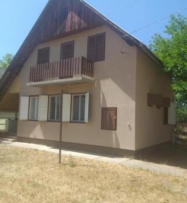 Gyomro Casa | Tomi Vendégház